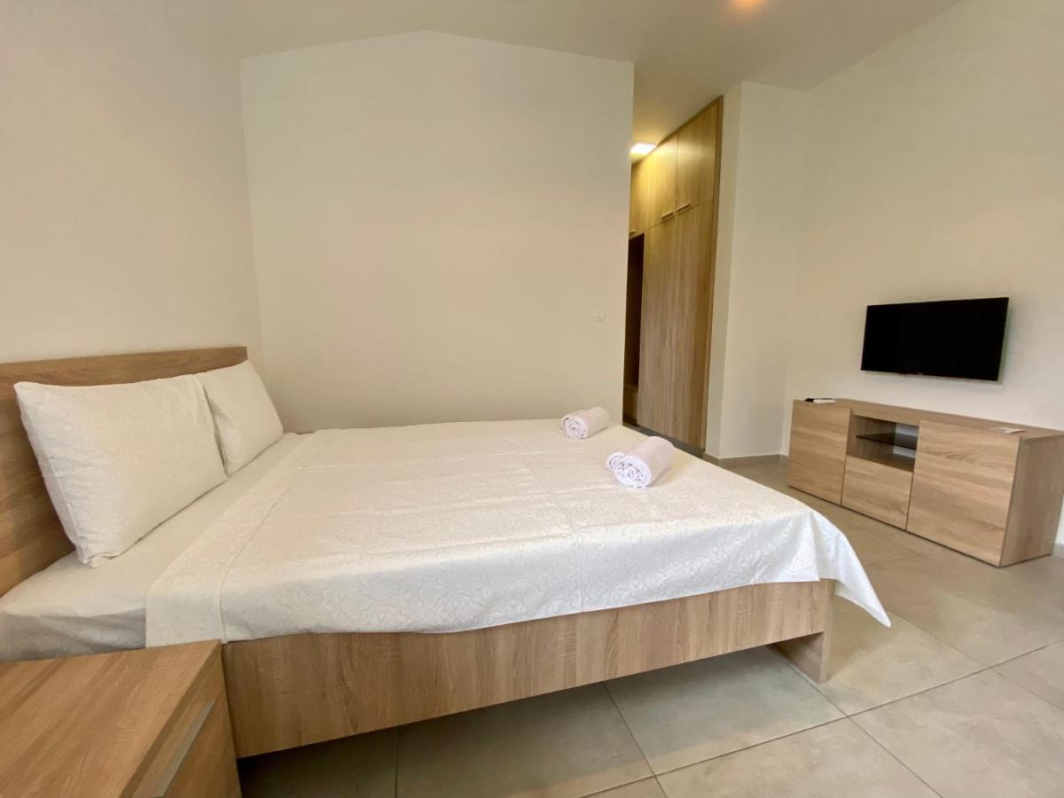 Villa Dolphin Apartments Petrovac Екстериор снимка