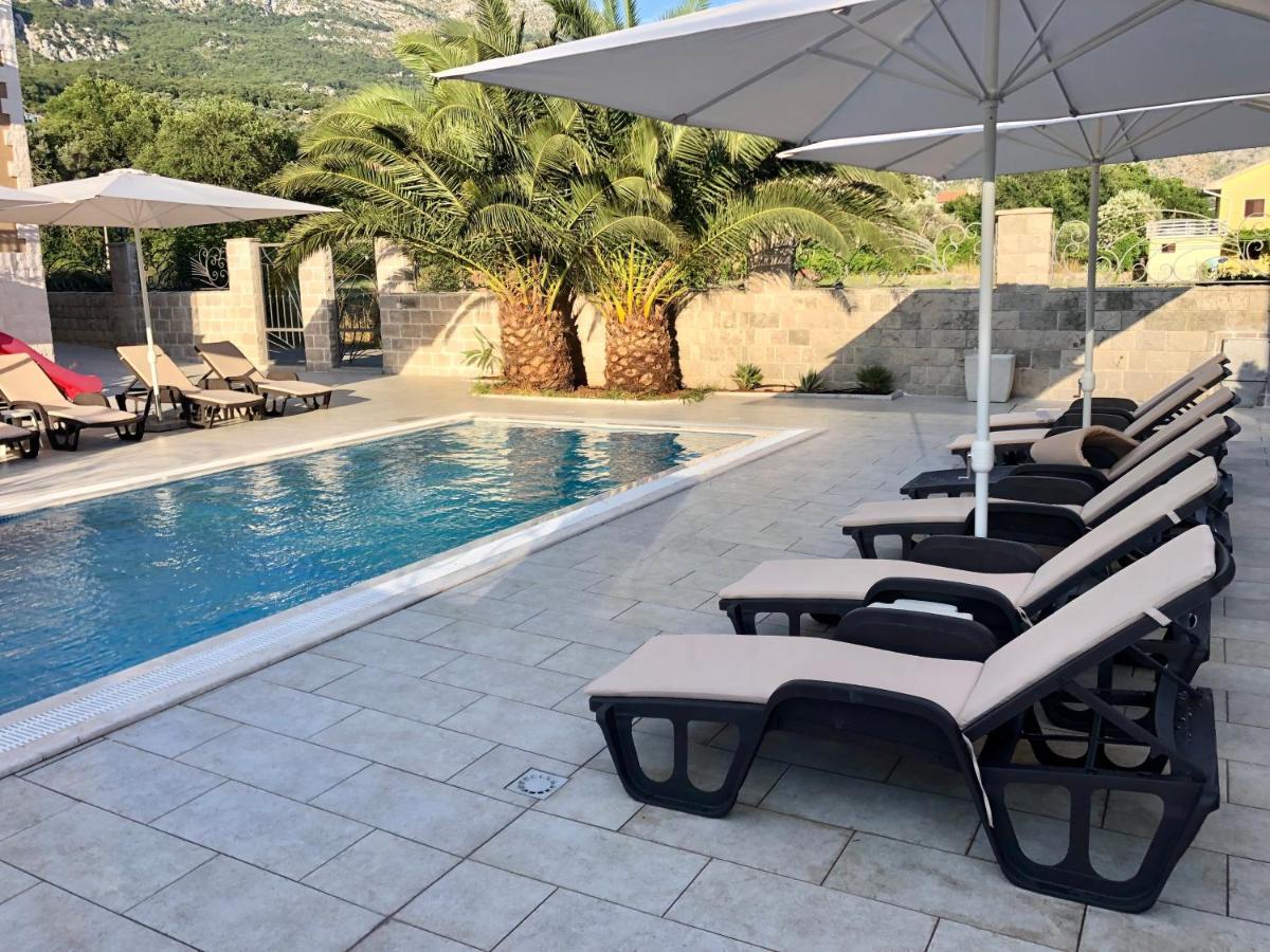 Villa Dolphin Apartments Petrovac Екстериор снимка