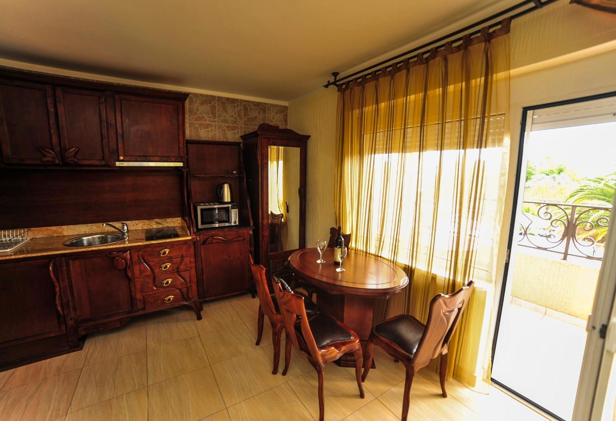 Villa Dolphin Apartments Petrovac Стая снимка