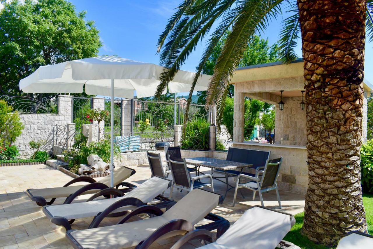 Villa Dolphin Apartments Petrovac Екстериор снимка