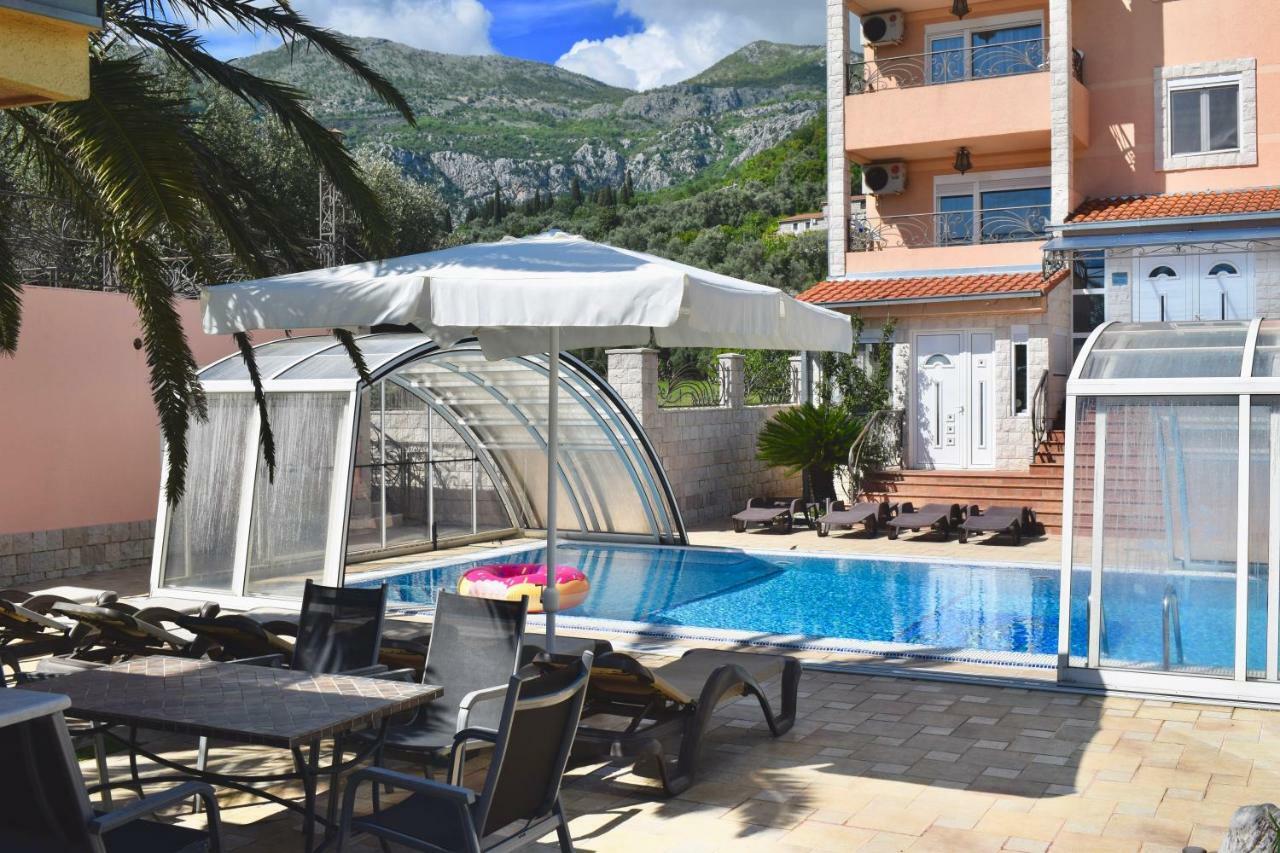 Villa Dolphin Apartments Petrovac Екстериор снимка