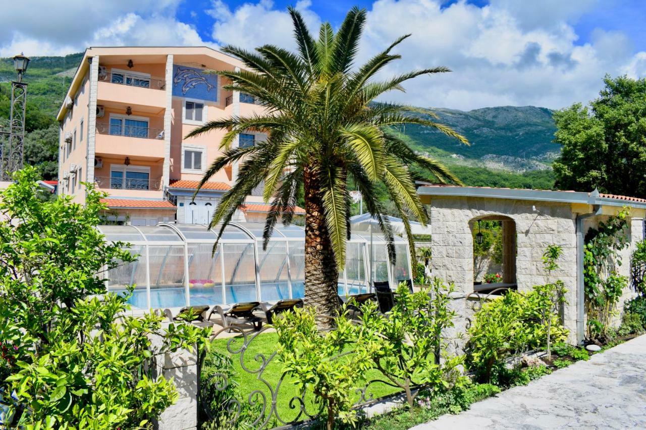 Villa Dolphin Apartments Petrovac Екстериор снимка
