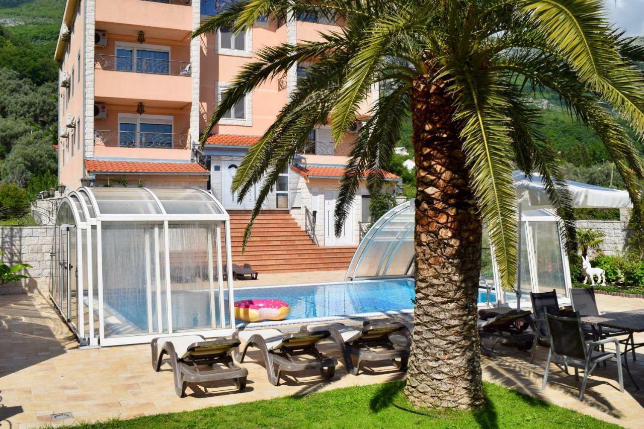 Villa Dolphin Apartments Petrovac Екстериор снимка