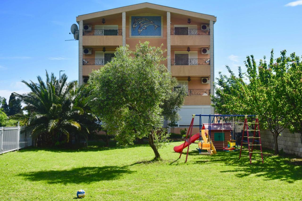 Villa Dolphin Apartments Petrovac Екстериор снимка